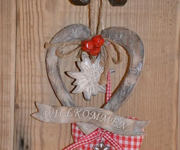 Chalet Almchalet Feuerkogel